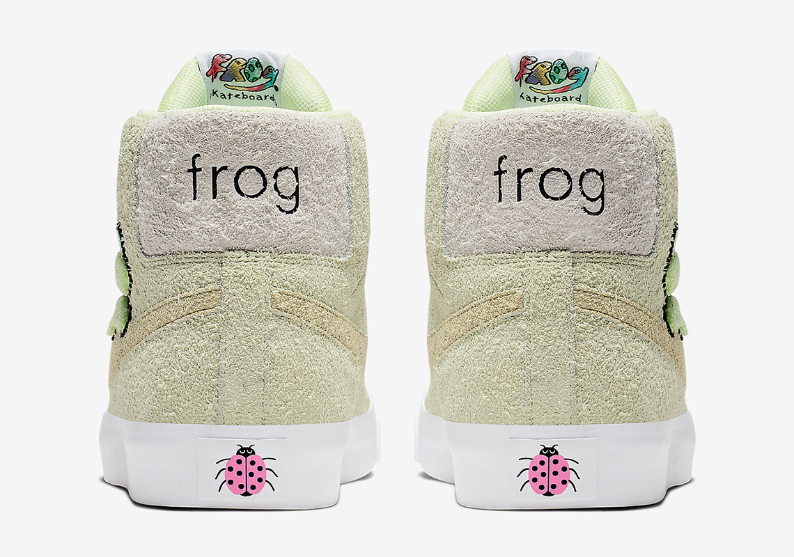 frog nike shoes