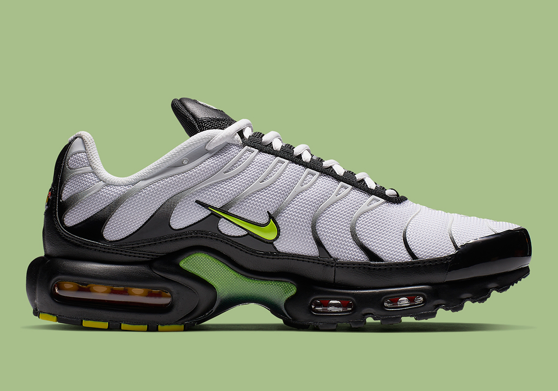 volt air max plus