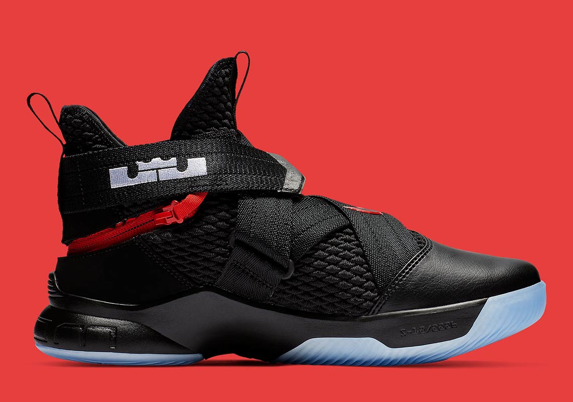 Lebron soldier 2024 xii flyease