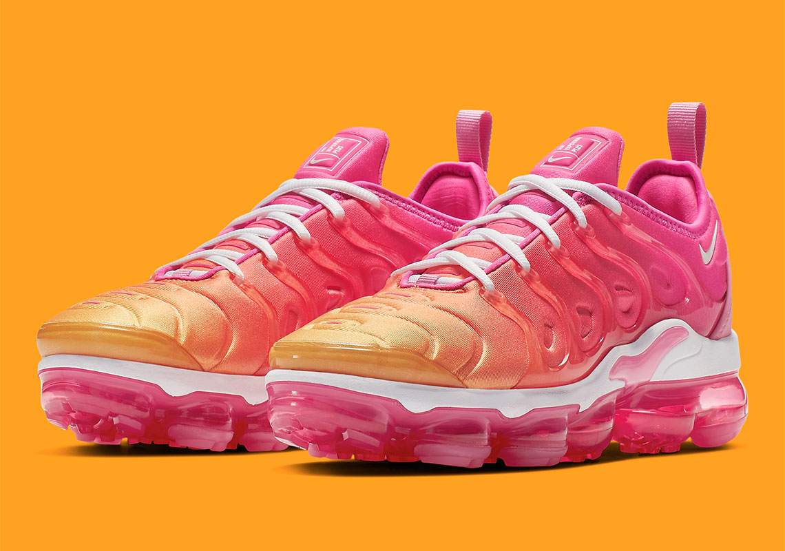 pink and orange vapormax plus release 