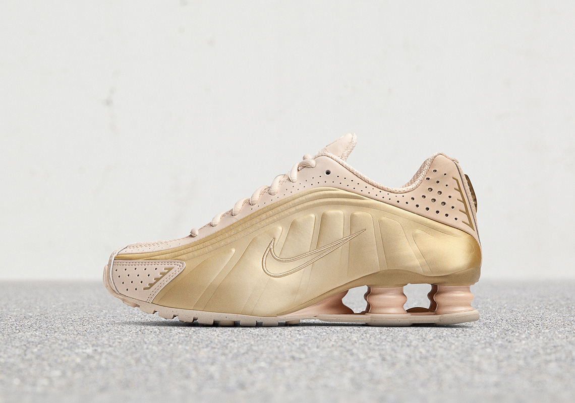 nike shoes wmns summer2019 shox gold