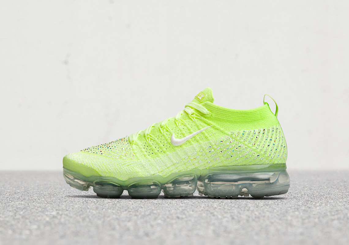 nike Ensemble wmns summer2019 vapormax flyknit 2 lxx swarovski