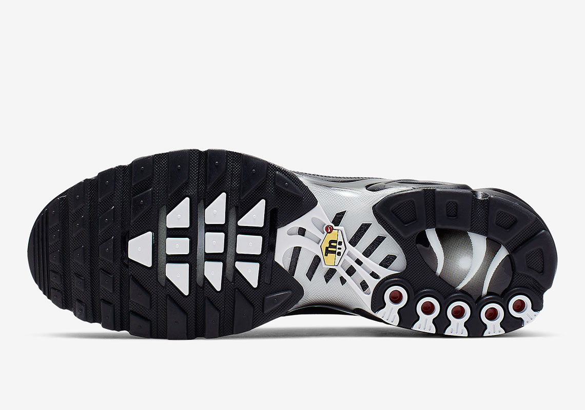 Nike Air Max Plus Spray Black CI7701 002 Release Info | SneakerNews.com