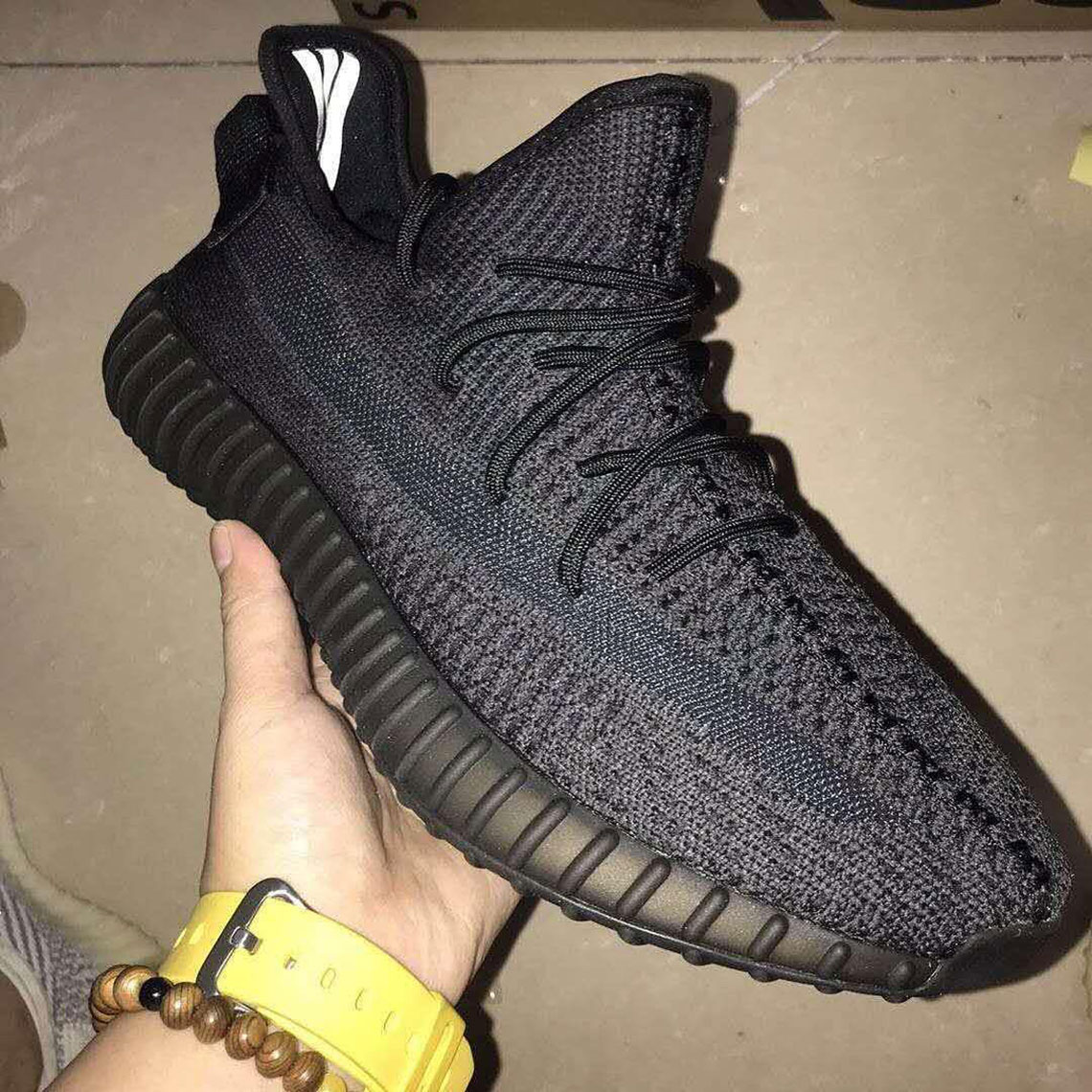 yeezy shoes 350 black