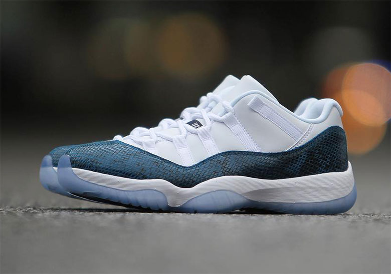 jordan 11 low snakeskin kids