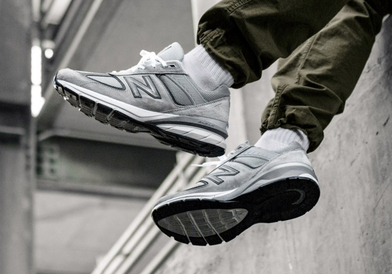 new balance 990v5 foot locker