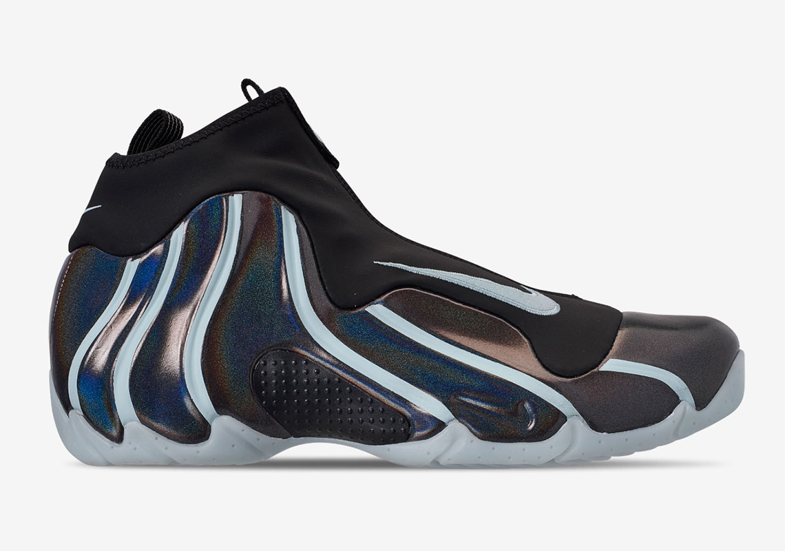 Nike Adds Colored Piping To The Air Flightposite One