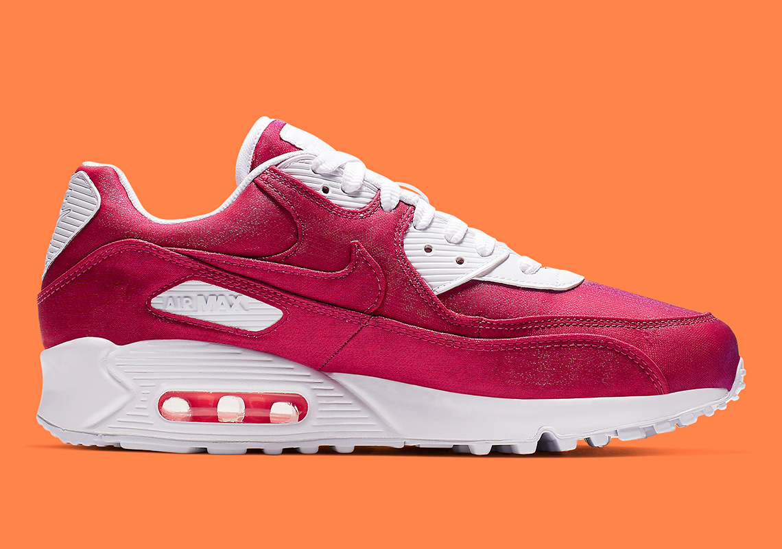 Nike Air Max 90 Womens Hyper Crimson 881105 800 Sneakernews Com