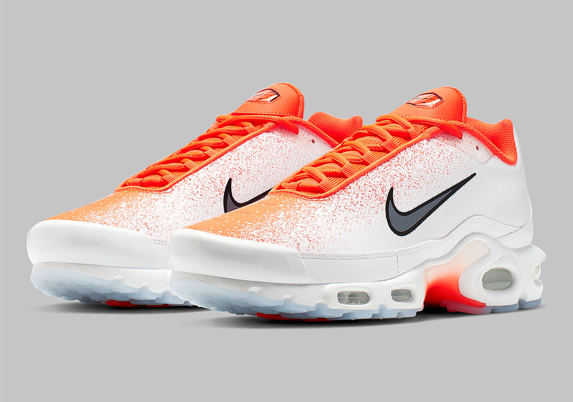 nike orange air max plus