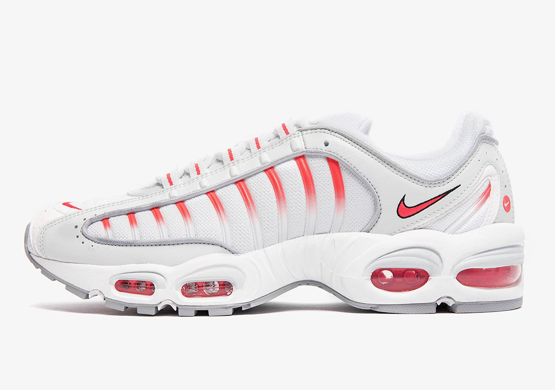 nike air max tailwind iv white red