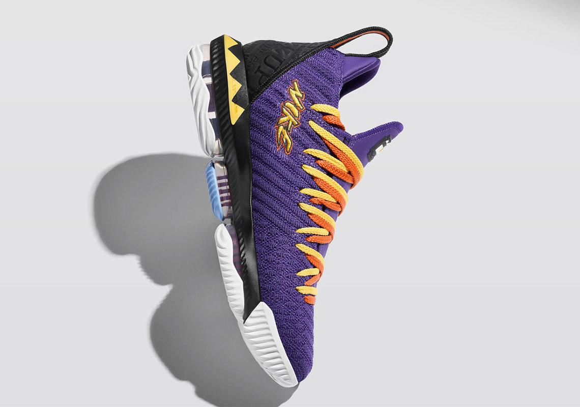 nike lebron 16 Vendita