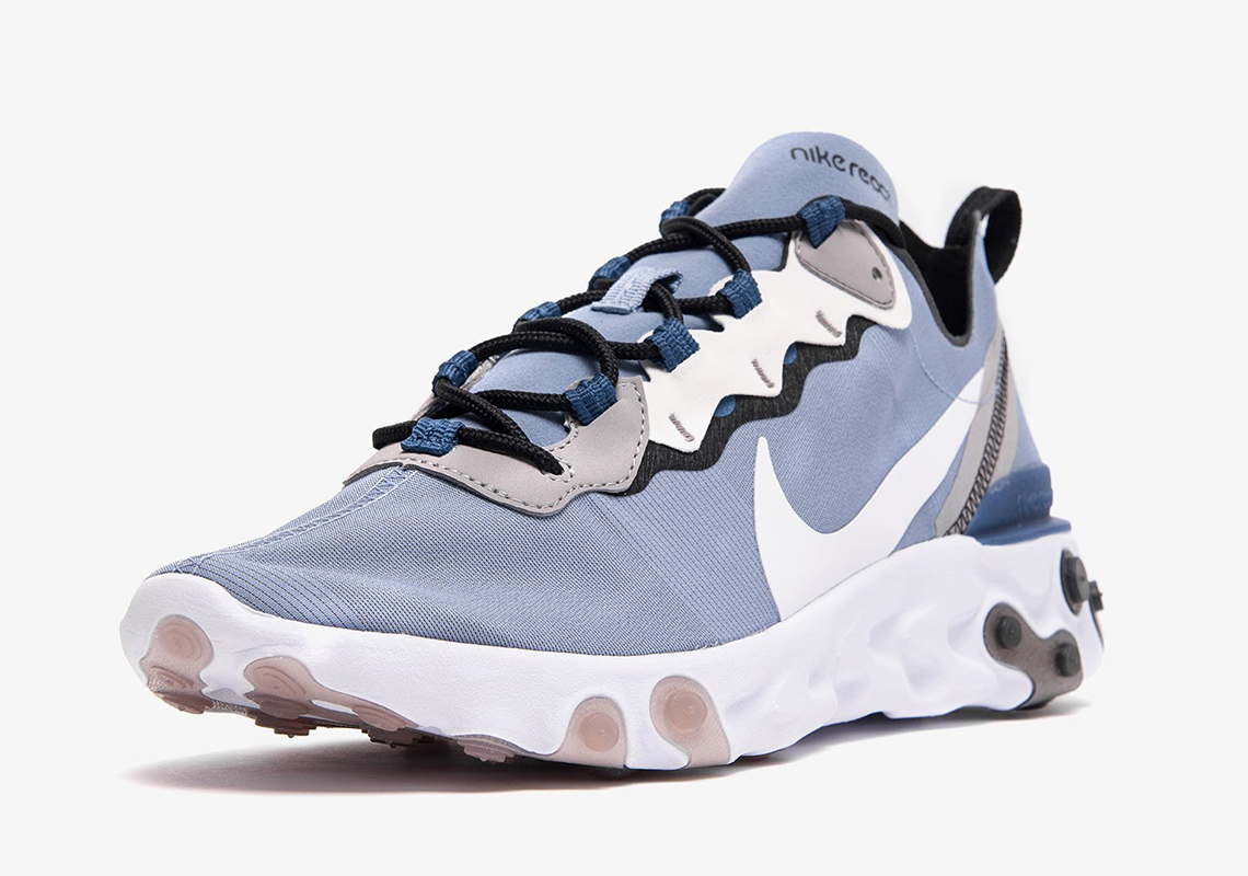 nike react element blue and white
