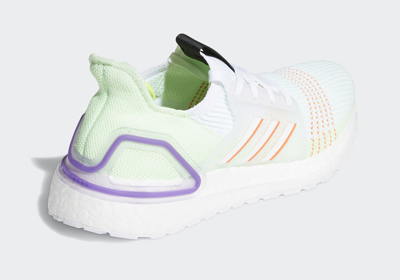 Toy Story 4 adidas Ultra Boost 19 Buzz 