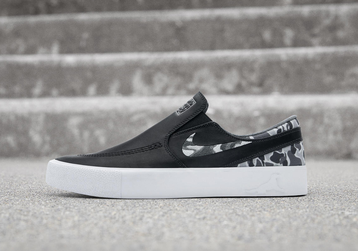 nike slip on casual shoes