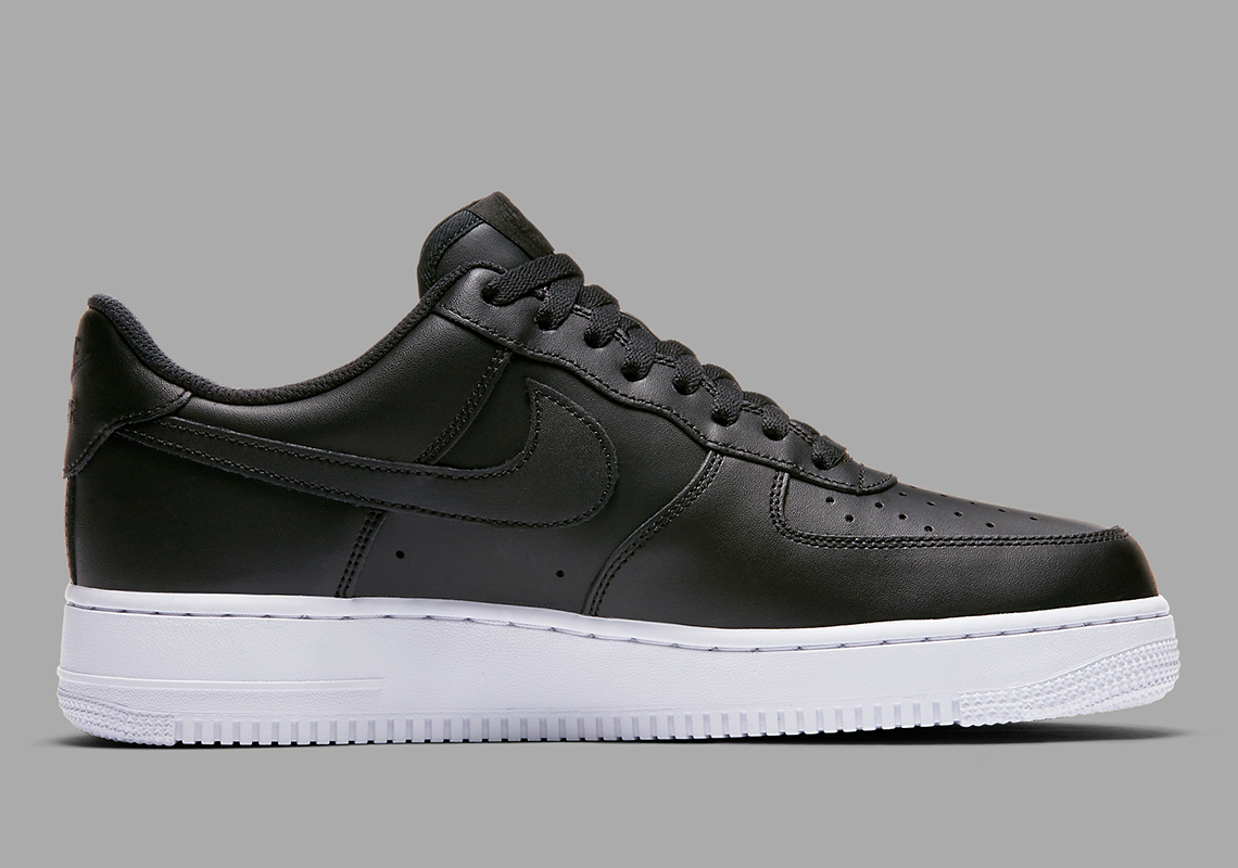 Smooth Nike Air Force 1 Low In Black | Viral Cypher