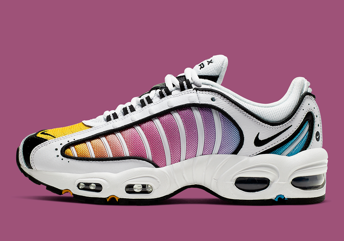 nike air max tailwind 4 women's black and pink