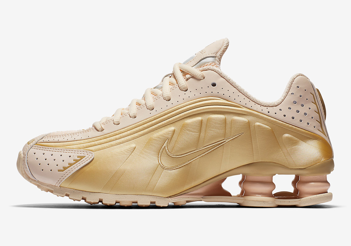 nike shox r4 gold