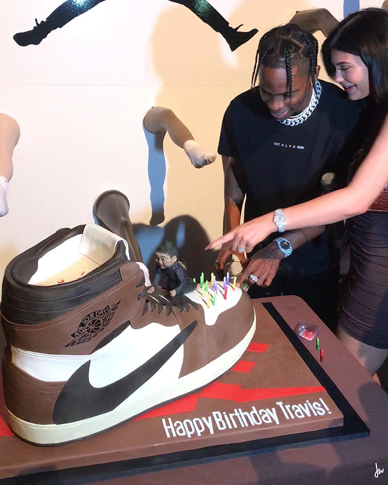 jordan 1 travis scott how many pairs