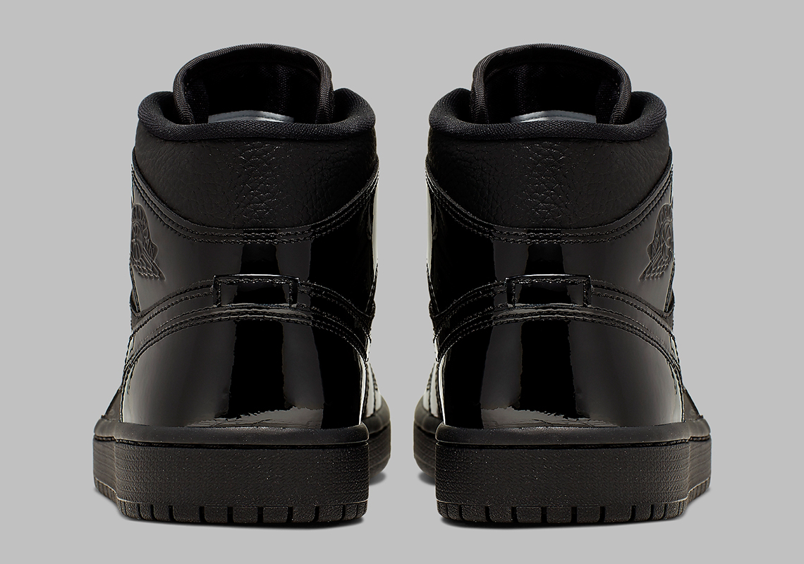 Air Jordan 1 Mid Women's Triple Black BQ6472-003 Release Info | SneakerNews.com1140 x 800