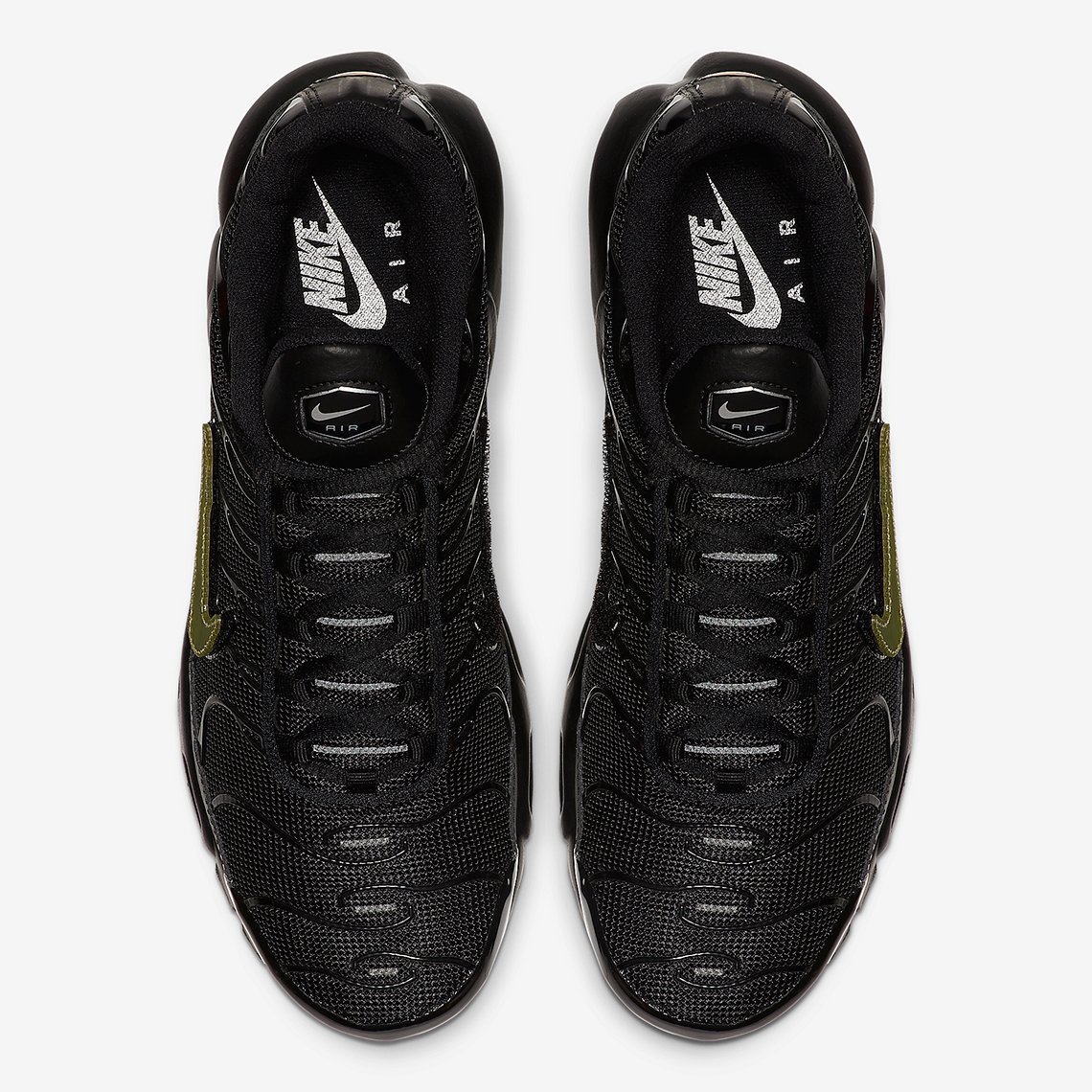 air max plus black with gold check