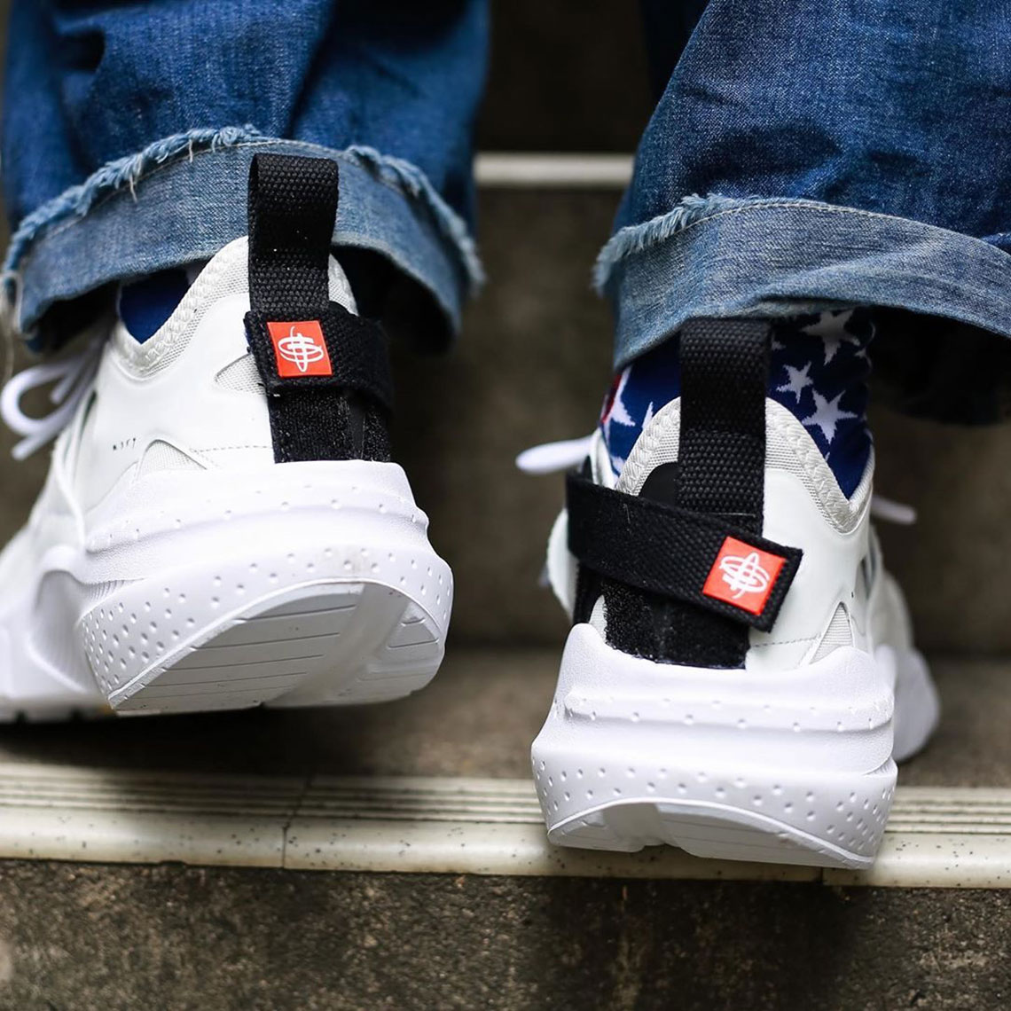 huarache type summit white