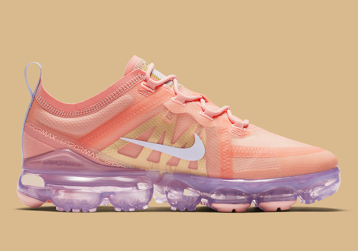 nike vapormax bleached coral