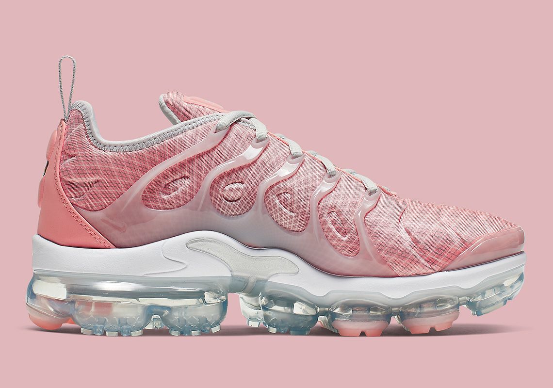 Nike Vapormax Plus Bleached Coral AO4550-603 Release Info | SneakerNews.com