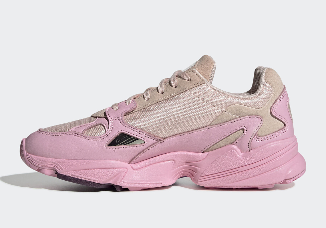 Adidas falcon bianche hot sale e rosa