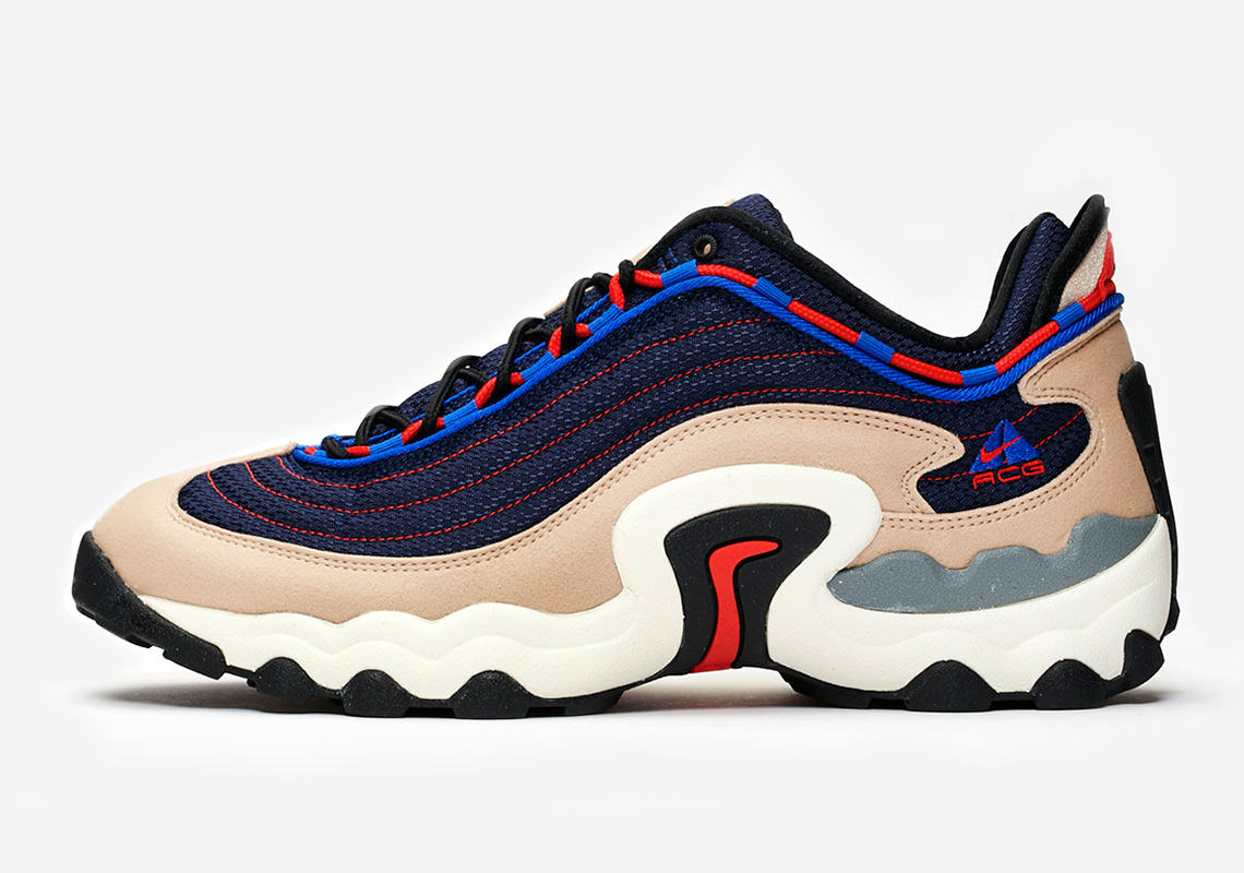 nike acg air skarn sand racer blue