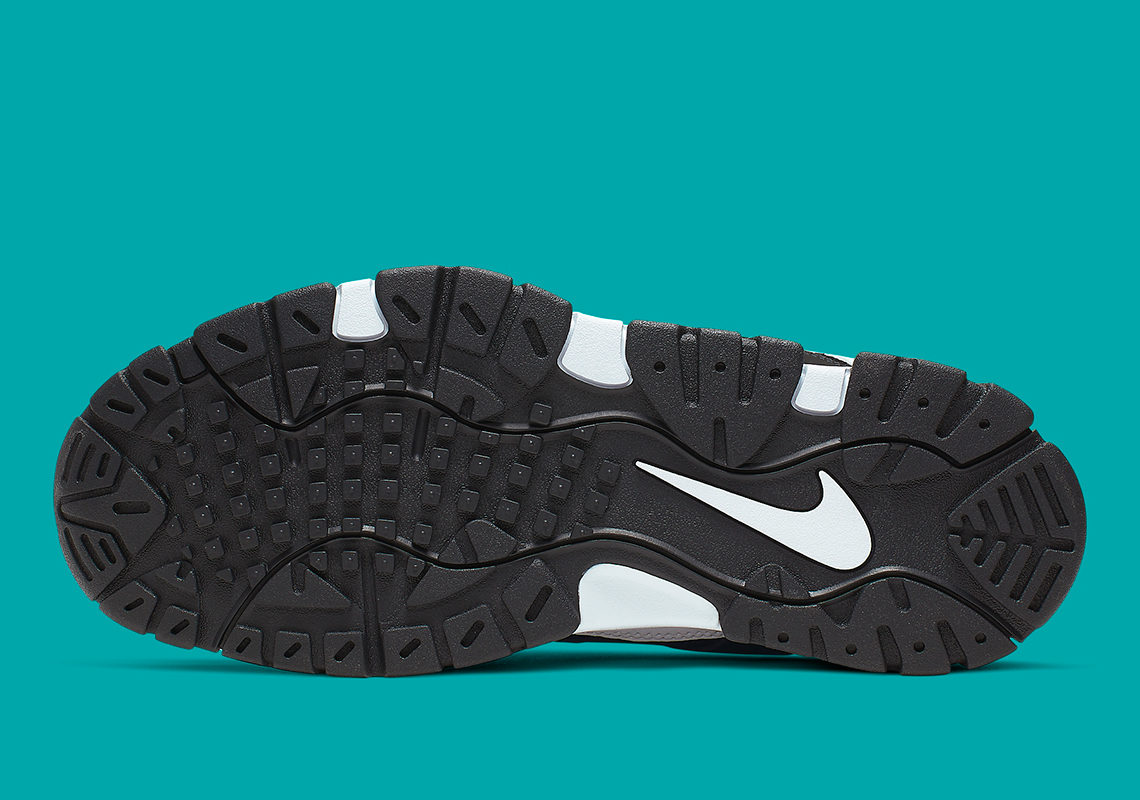 nike air barrage black white aqua