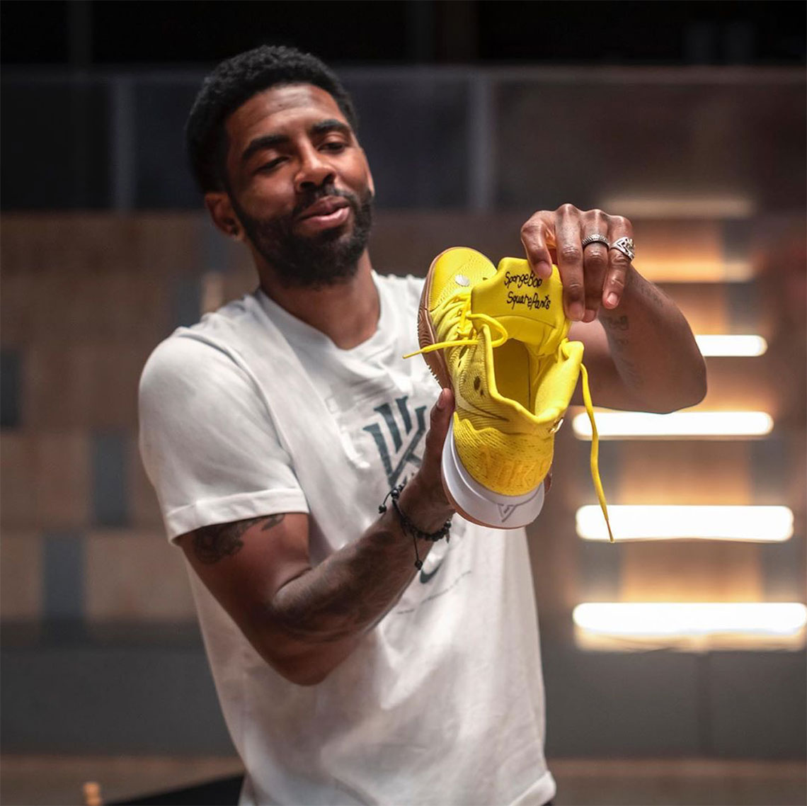 Spongebob clearance kyrie outfit