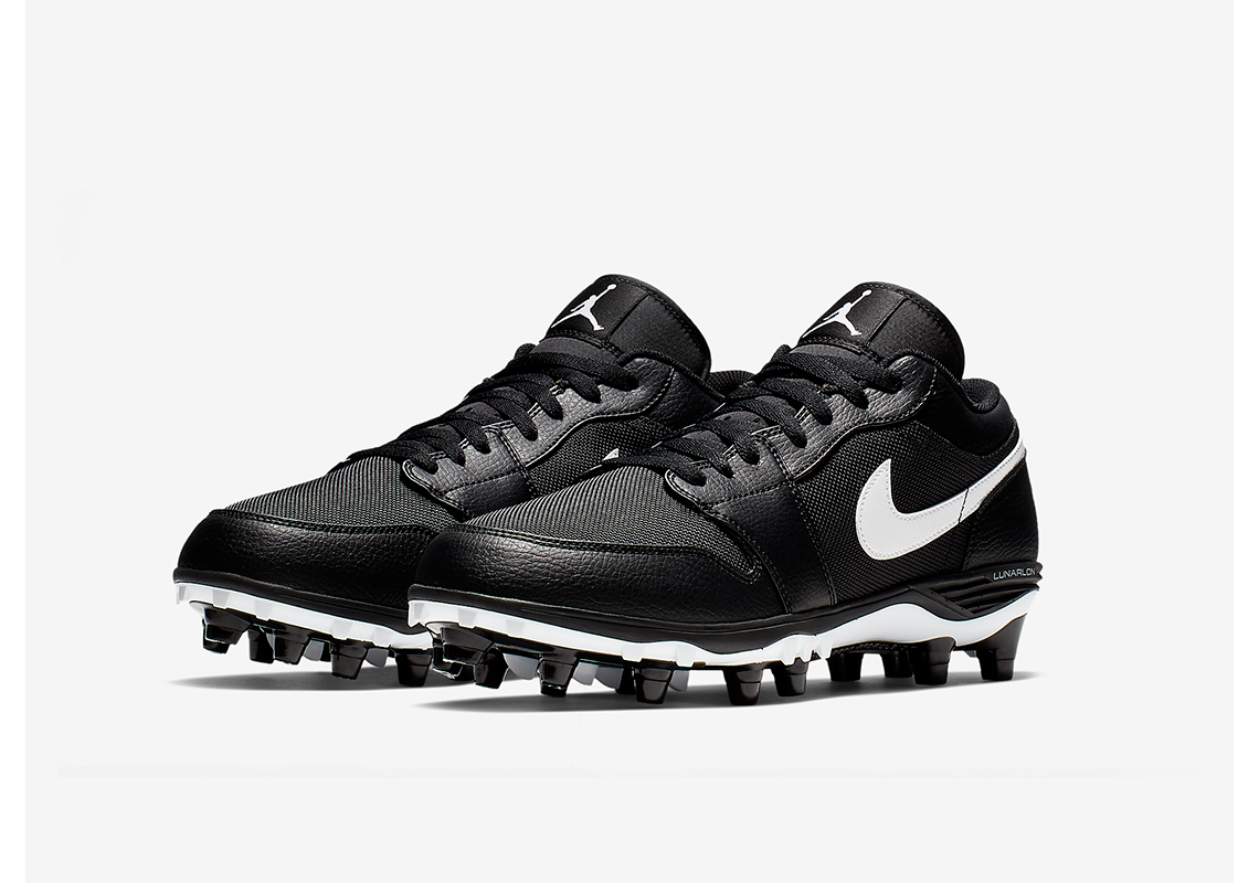 Cheap 1 Low Football Cleat Returns In Black And White Shoes Sale Online ...