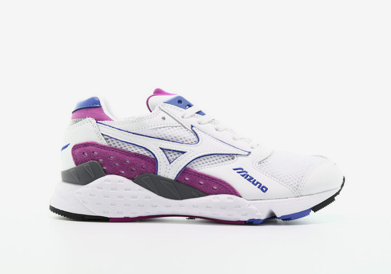 Mizuno Brings Back Another OG From The Vault In The Mondo Control