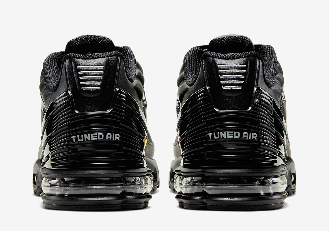 nike air tuned 3 triple black