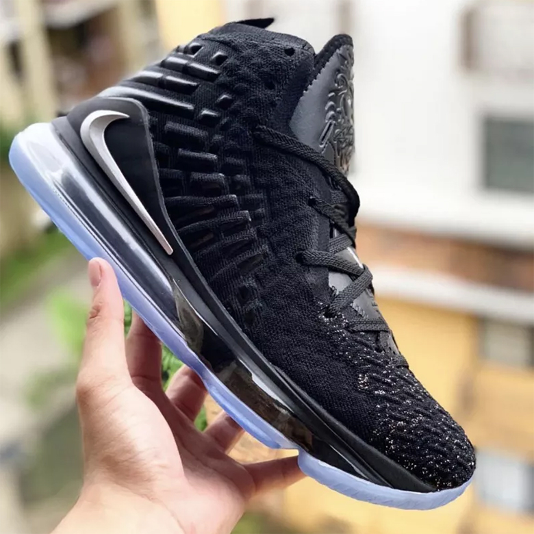 nike-lebron-17-black-1.jpg