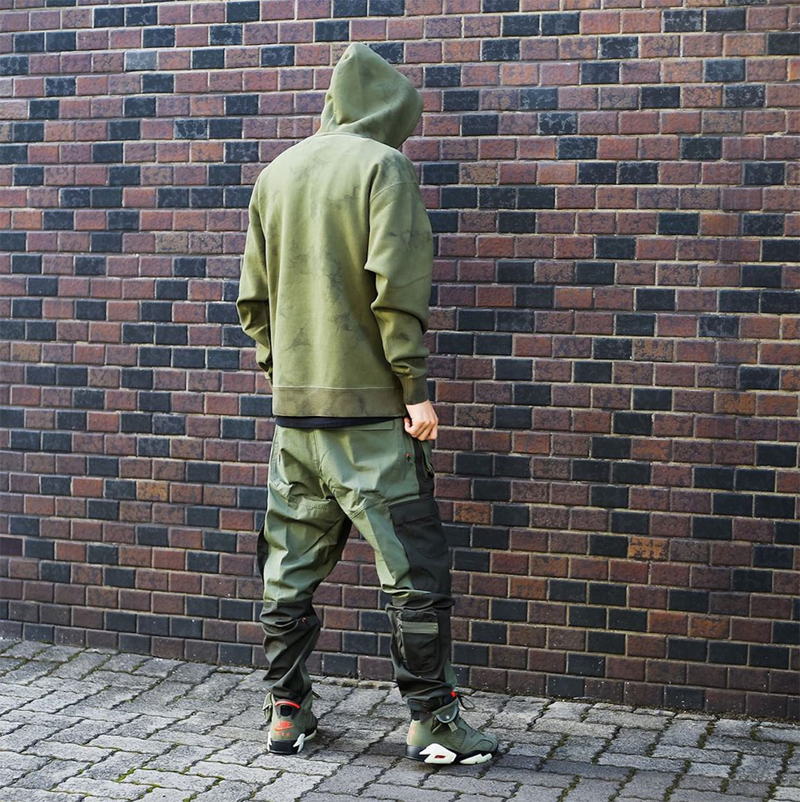 travis scott wearing jordan 6