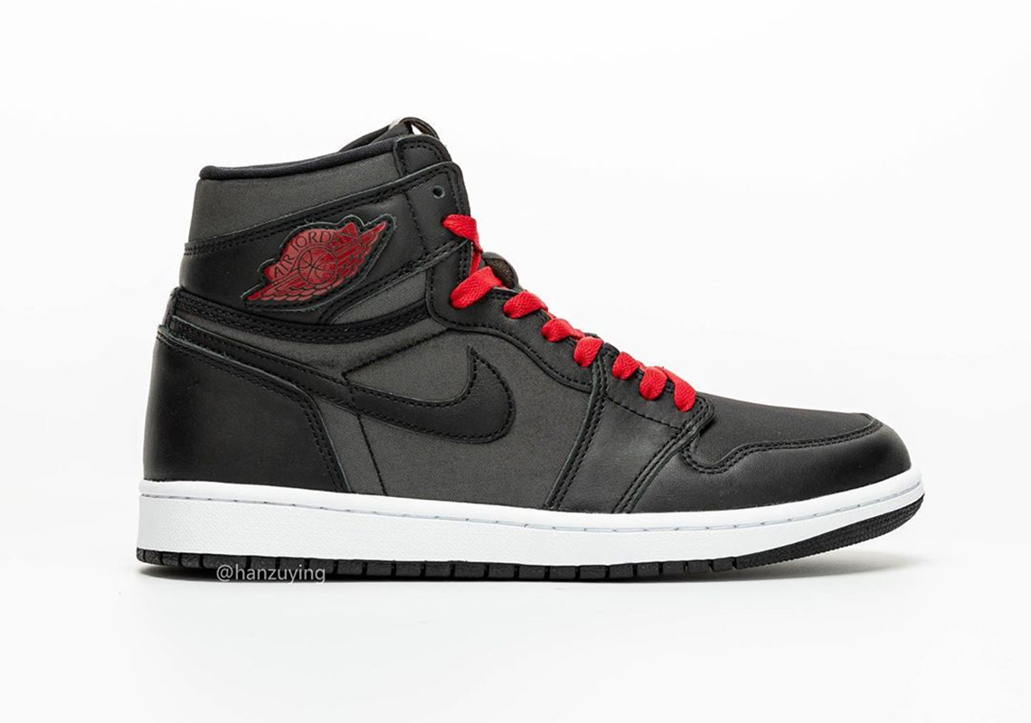 Air Jordan 1 Satin 555088 060 5