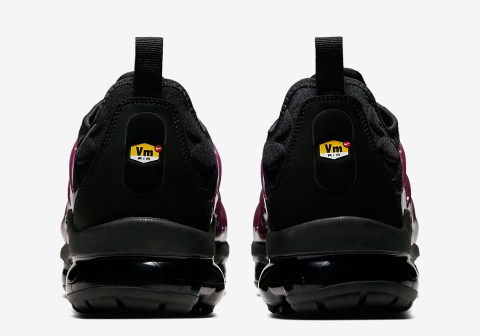 Nike Vapormax Plus Black Noble Red 924453-021 | SneakerNews.com