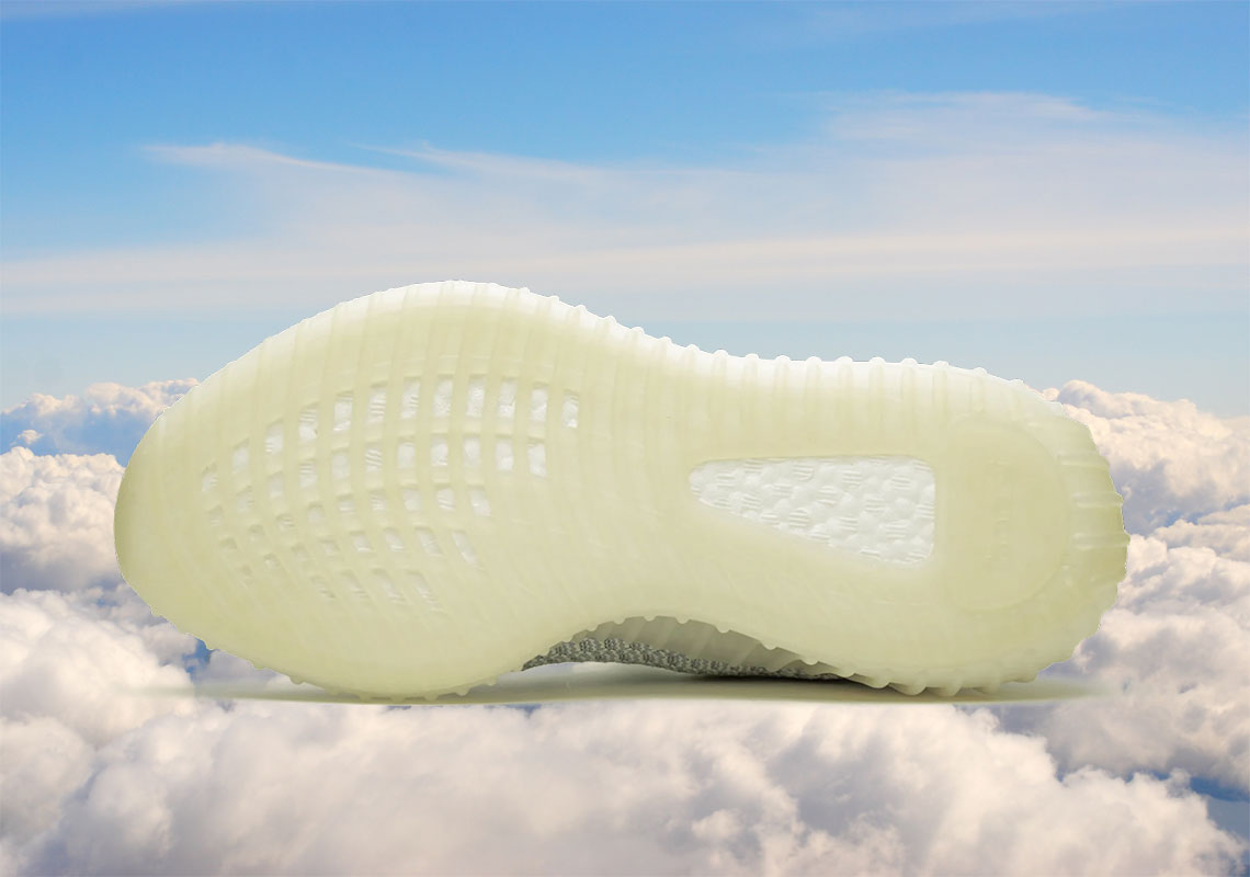 Cloud White Yeezy Shoes 1