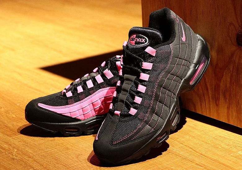 pink and black air max 95