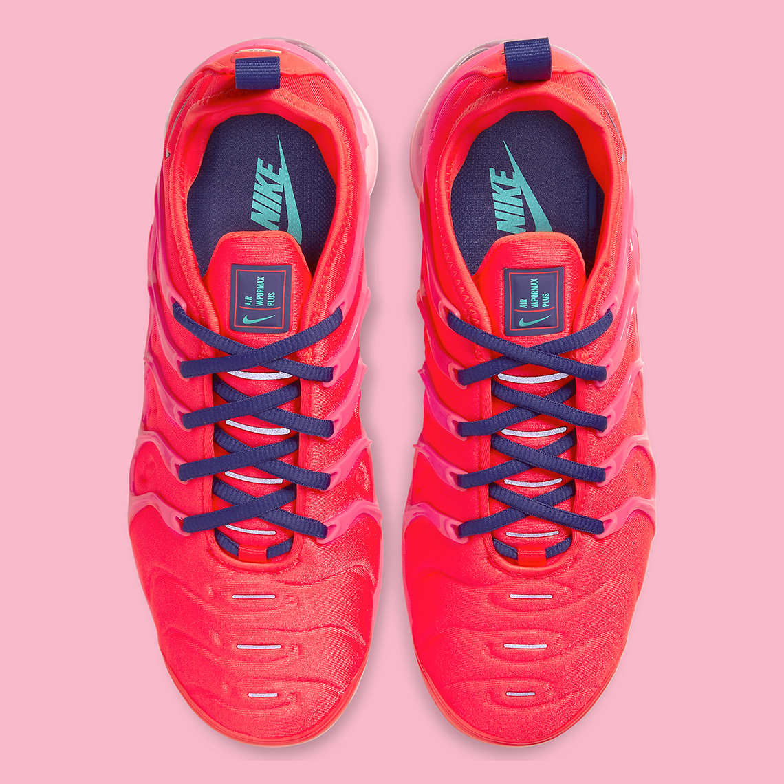 vapormax plus bright crimson pink blast shirt