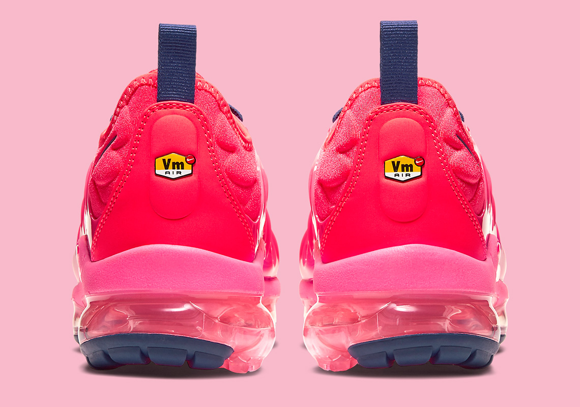 vapormax neon red