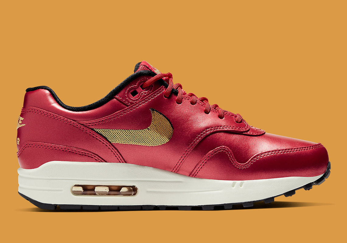 red and gold nike air max