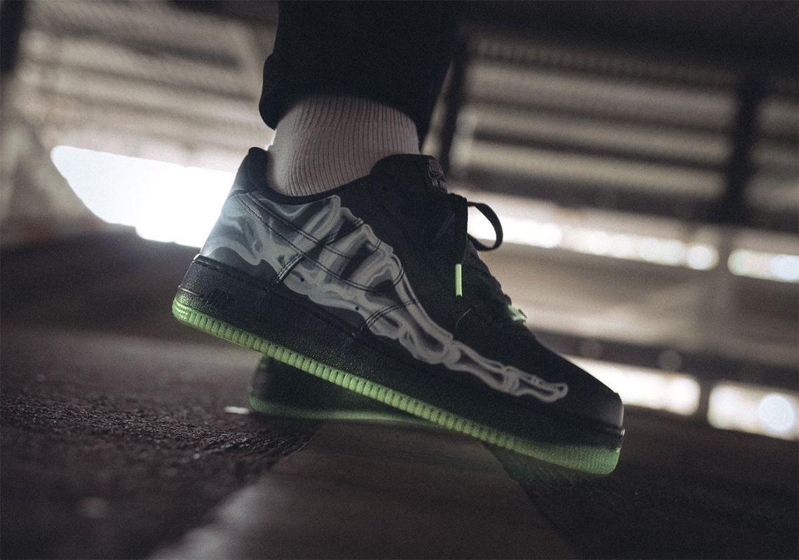 nike air force 1 skeleton black