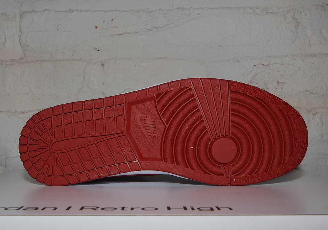 Air Jordan 1 Bloodlines 555088-062 Release Date | SneakerNews.com
