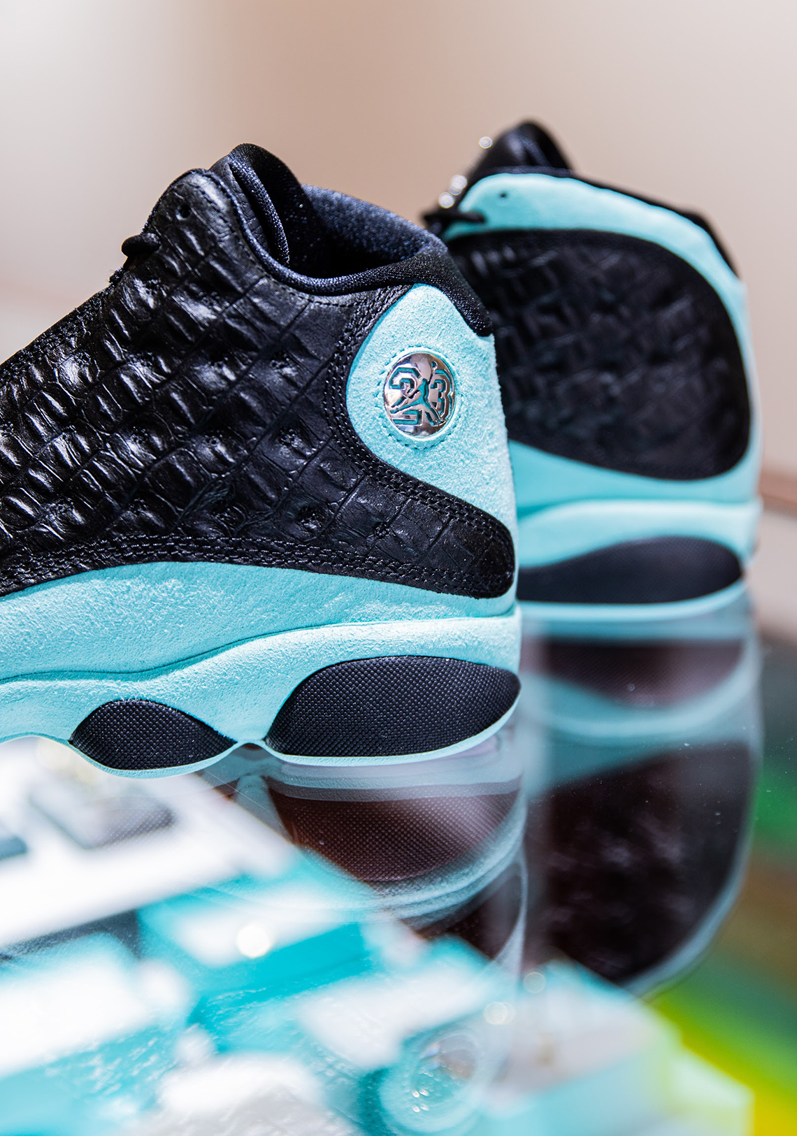 retro 13s island green