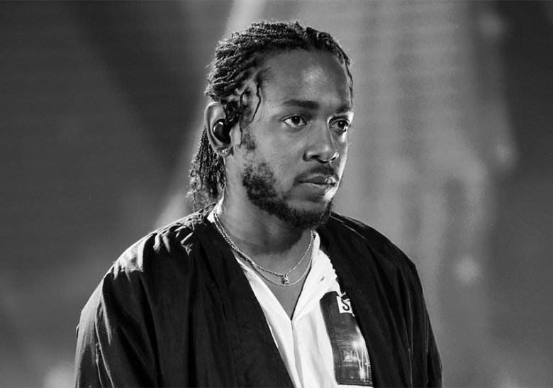 Kendrick Lamar Shares On-Foot Look At Nike Music Tour T-shirt lavaggio acido nera Collaboration