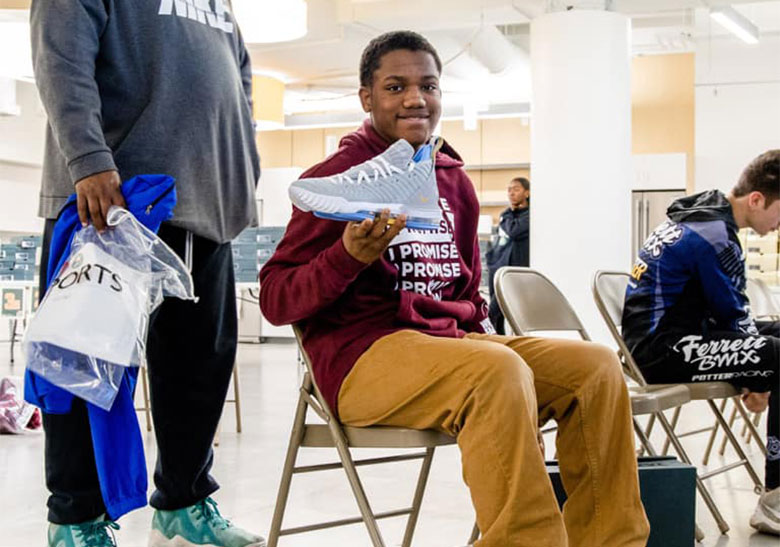 LeBron James Gifts Over 800 Pairs Of Nike LeBrons To Students Of I Promise School
