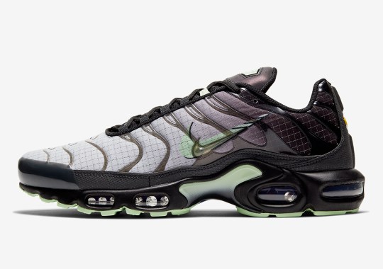 This Nike Air Max Plus In Black And Mint Is Not Shy About The Details