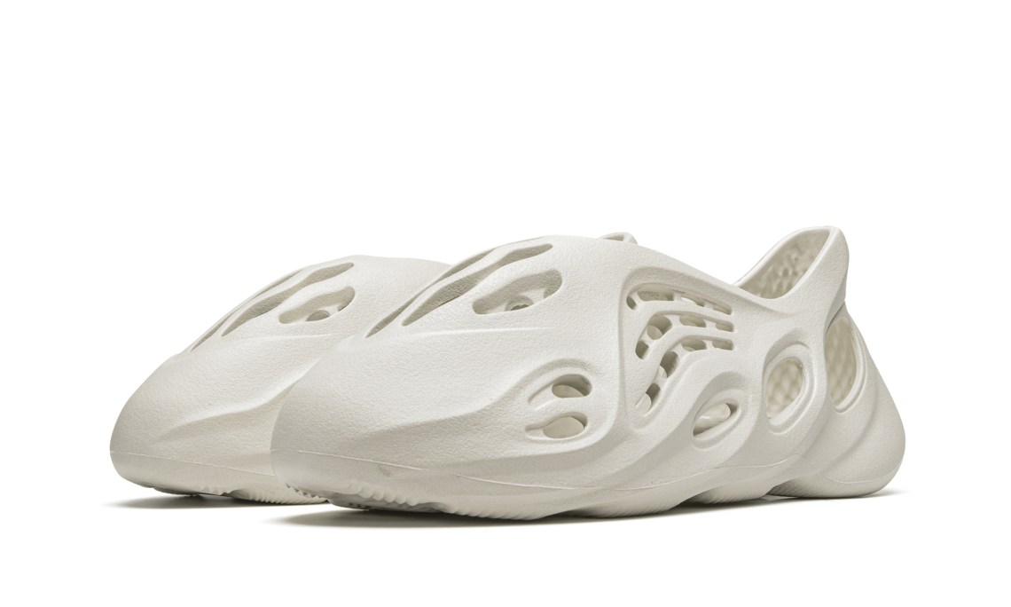 Kanye West's Yeezy Foam Runner Unveiled | SneakerNews.com